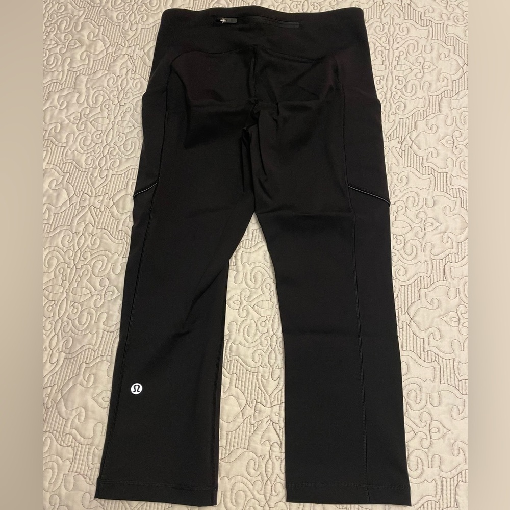 Lululemon Cropped Black Leggings. Size 6